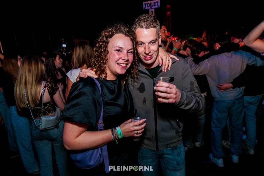 Publiek Bewerkt    (82)